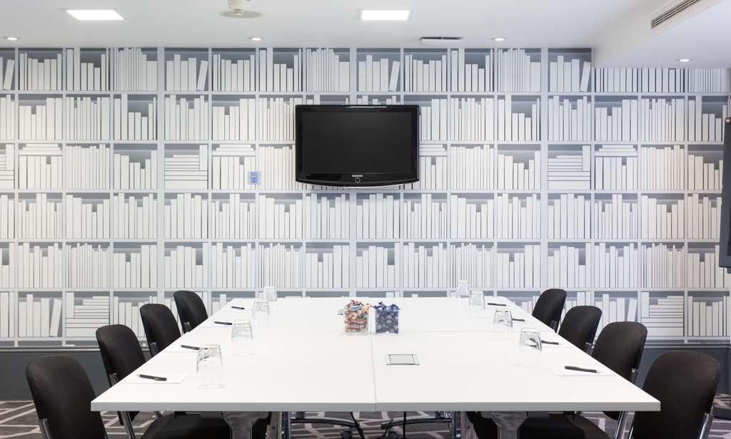 Village Hotel Nottingham Beeston  Ανέσεις φωτογραφία